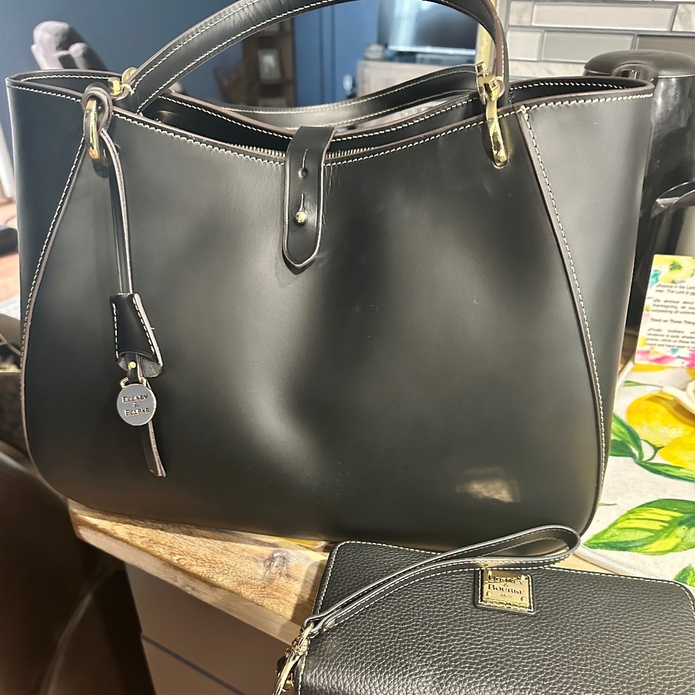 Alto leather authentic Dooney and Bourke handbag & AWL wallet